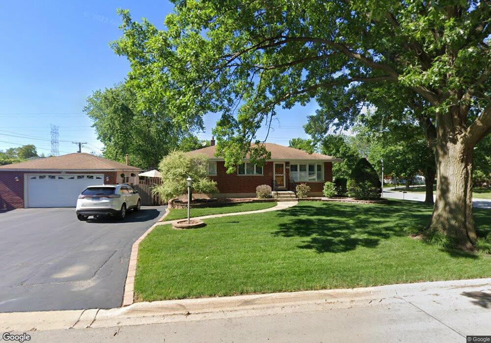 227 E North End Ave, Elmhurst, IL 60126 - photo 1