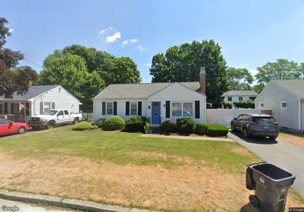 47 Maplecrest Dr, Pawtucket, RI 02861 - photo 1