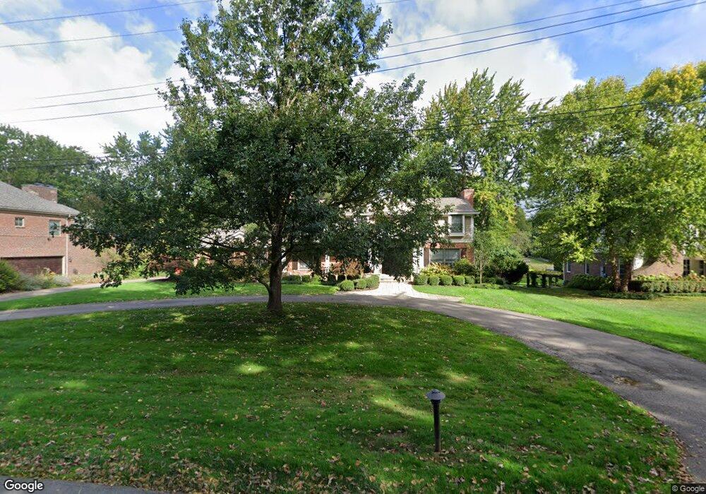 2042 Bayou Dr, West Bloomfield, MI 48323 - photo 1