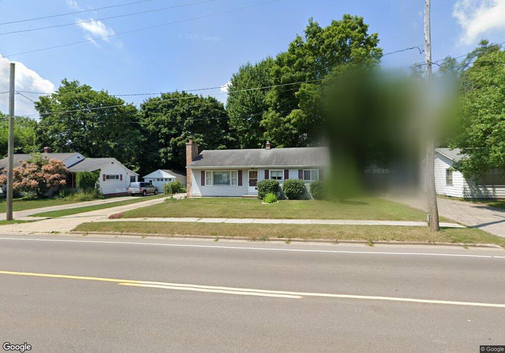 1028 N Hudson St, Lowell, MI 49331 - photo 1