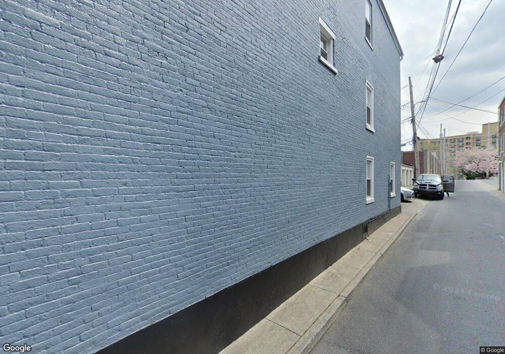 822 W Walnut St unit 3, Allentown, PA 18102 - photo 1