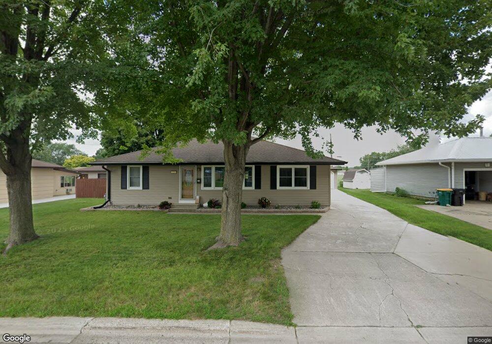 325 Lloyd Place, Albert Lea, MN 56007 - photo 1