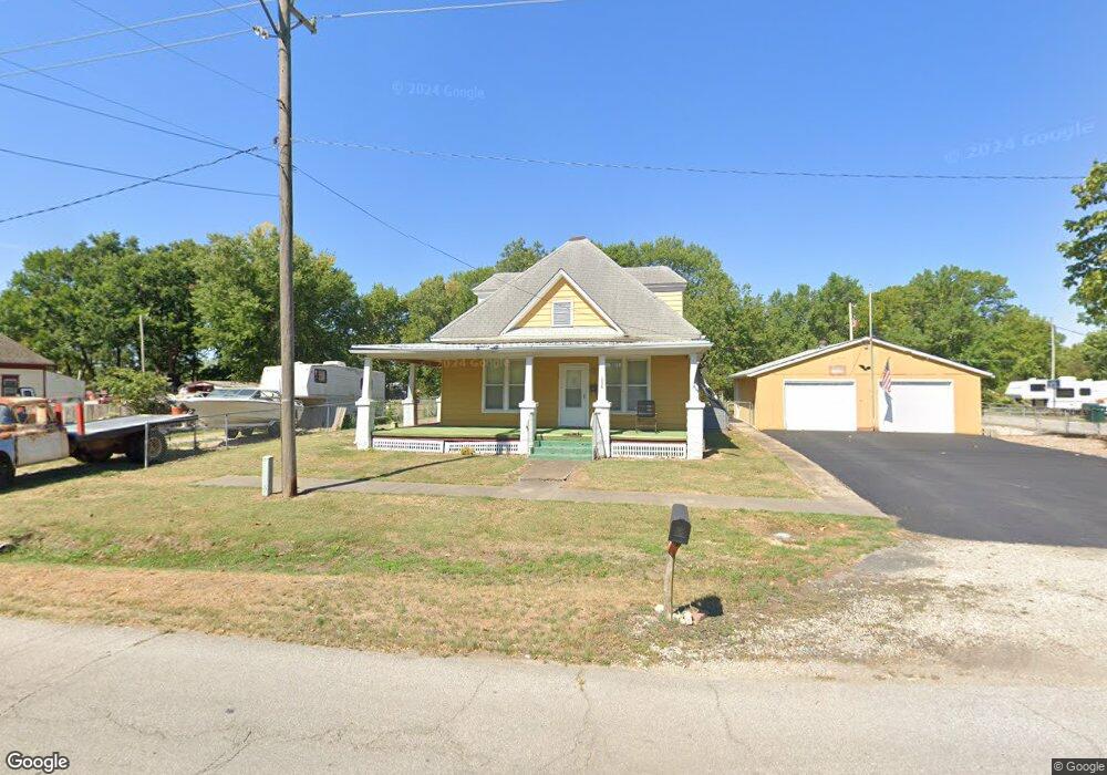 1116 N 21st St, Parsons, KS 67357 - photo 1