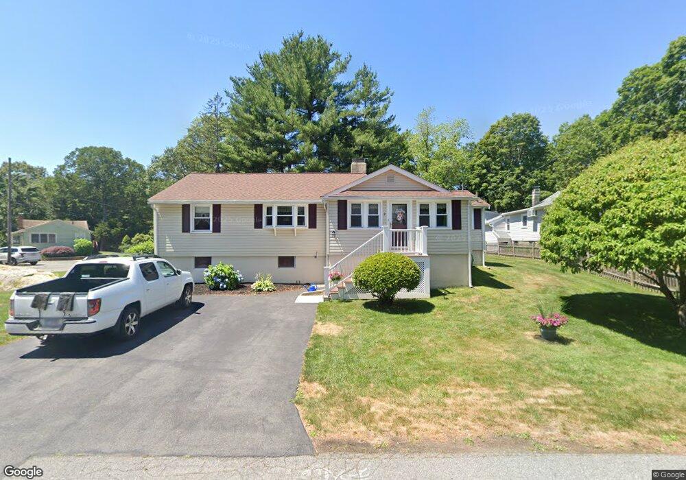 2 Lake Cir, Saugus, MA 01906 - photo 1
