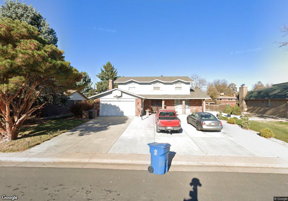 421 Oswego Ct, Aurora, CO 80010 - photo 1