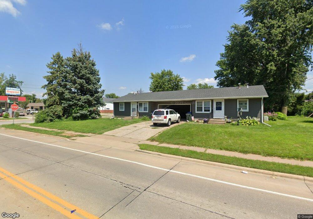 4521 N Pine St, Davenport, IA 52806 - photo 1
