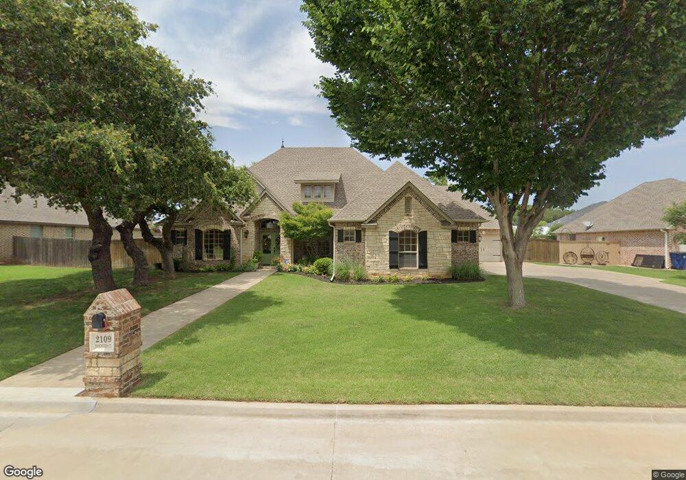 2109 Ranch View Ct, Duncan, OK 73533 - photo 1