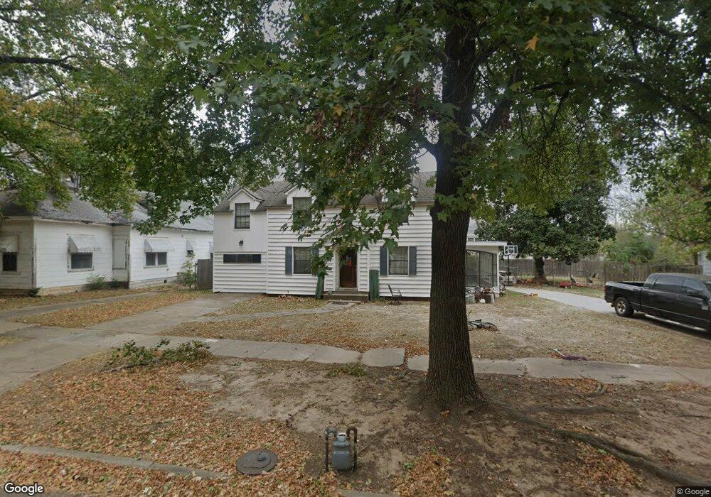 717 N Morton Ave, Okmulgee, OK 74447 - photo 1