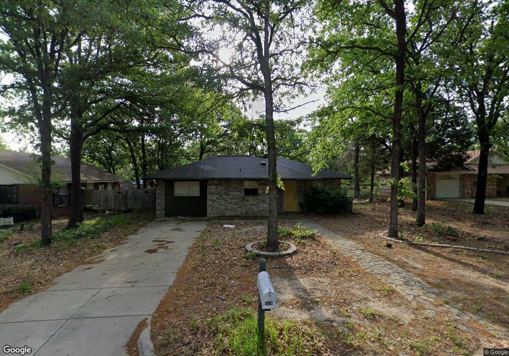 824 Red Oak Ct, Azle, TX 76020 - photo 1