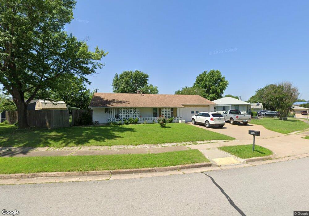 1138 N Hickory Ave, Broken Arrow, OK 74012 - photo 1