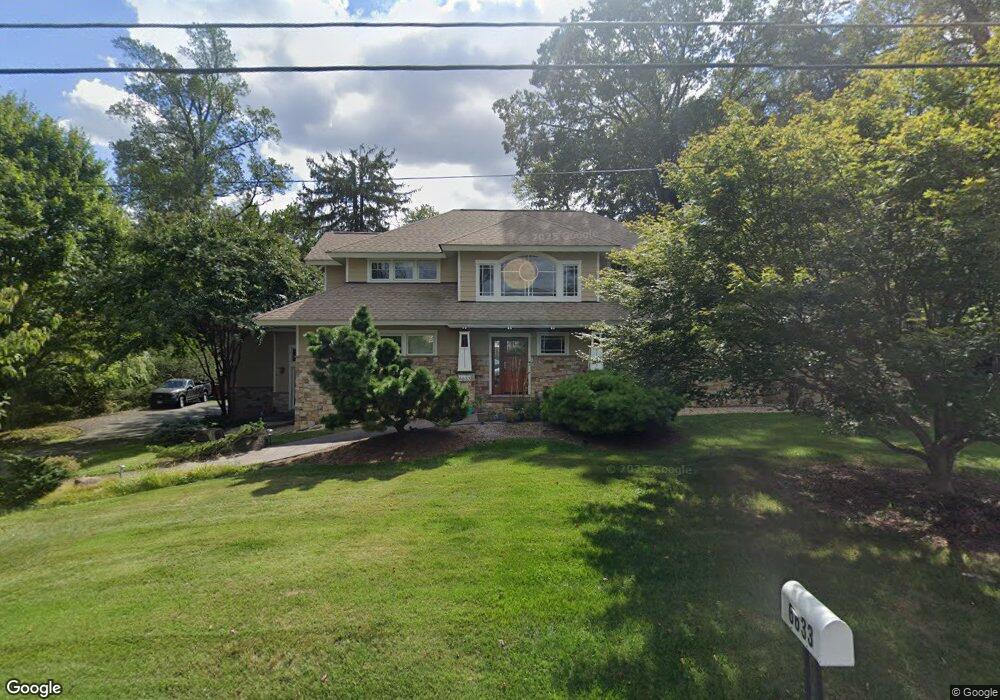 6633 Beacon Ln, Falls Church, VA 22043 - photo 1