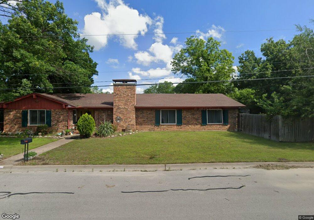 804 W 4th St, Cleburne, TX 76033 - photo 1