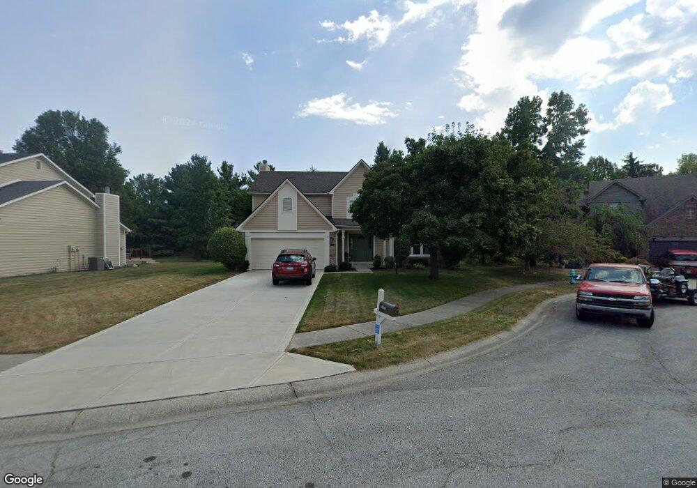 10548 Beacon Ln, Indianapolis, IN 46256 - photo 1