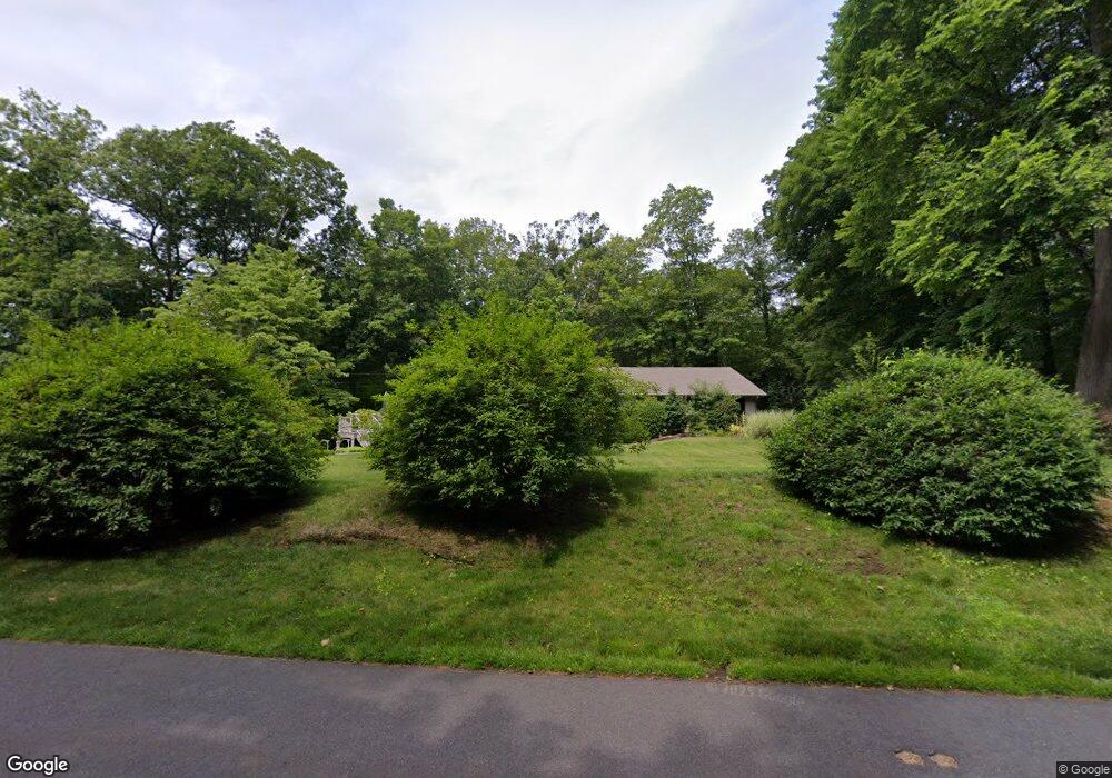 38 Mohawk Ln, Greenwich, CT 06831 - photo 1