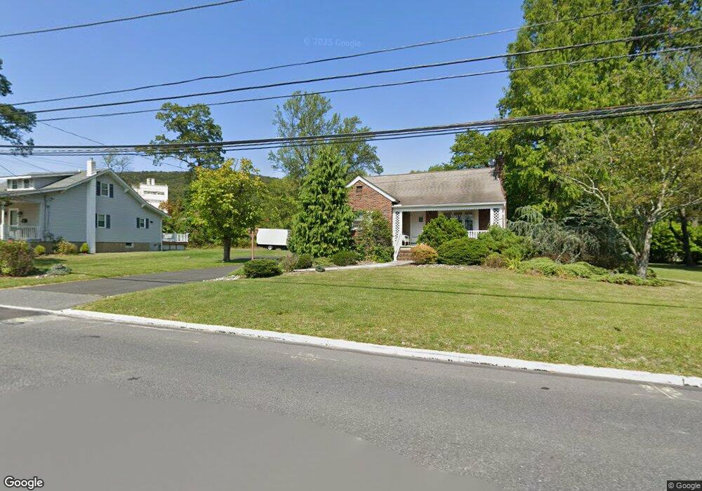 817 Alpha Rd, Wind Gap, PA 18091 - photo 1