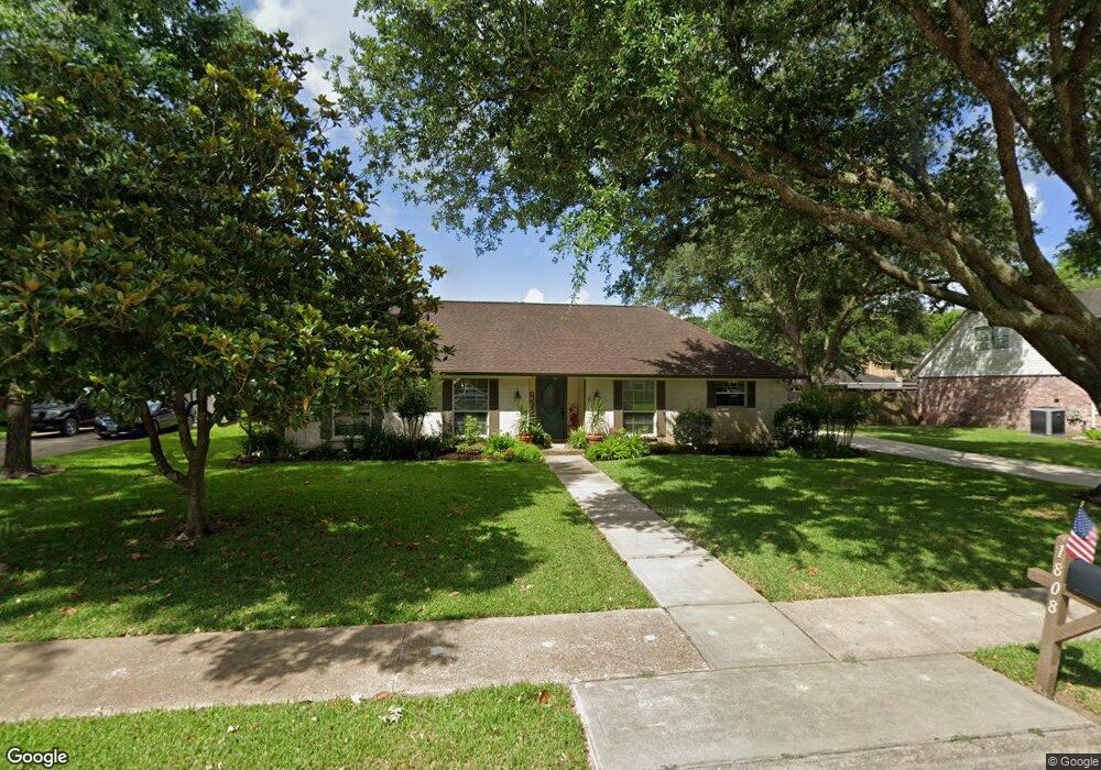 1808 Hunt Dr, Friendswood, TX 77546 - photo 1