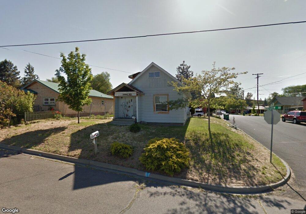 1346 Lakeview Ave, Klamath Falls, OR 97601 - photo 1