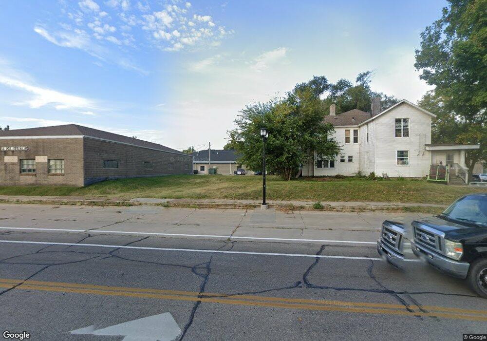 608 1st St SW, Cedar Rapids, IA 52404 - photo 1