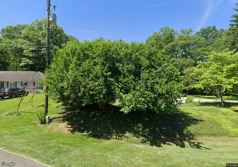 391 Walnut Cliffs Dr, Columbus, OH 43213 - photo 1