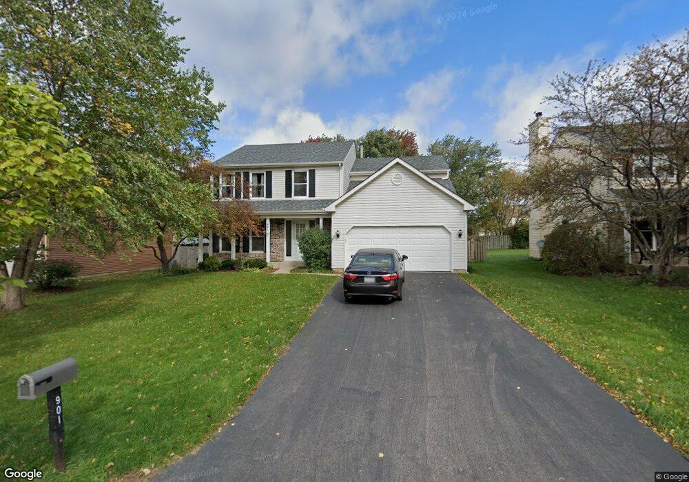 901 Brandt Dr, Lake In the Hills, IL 60156 - photo 1