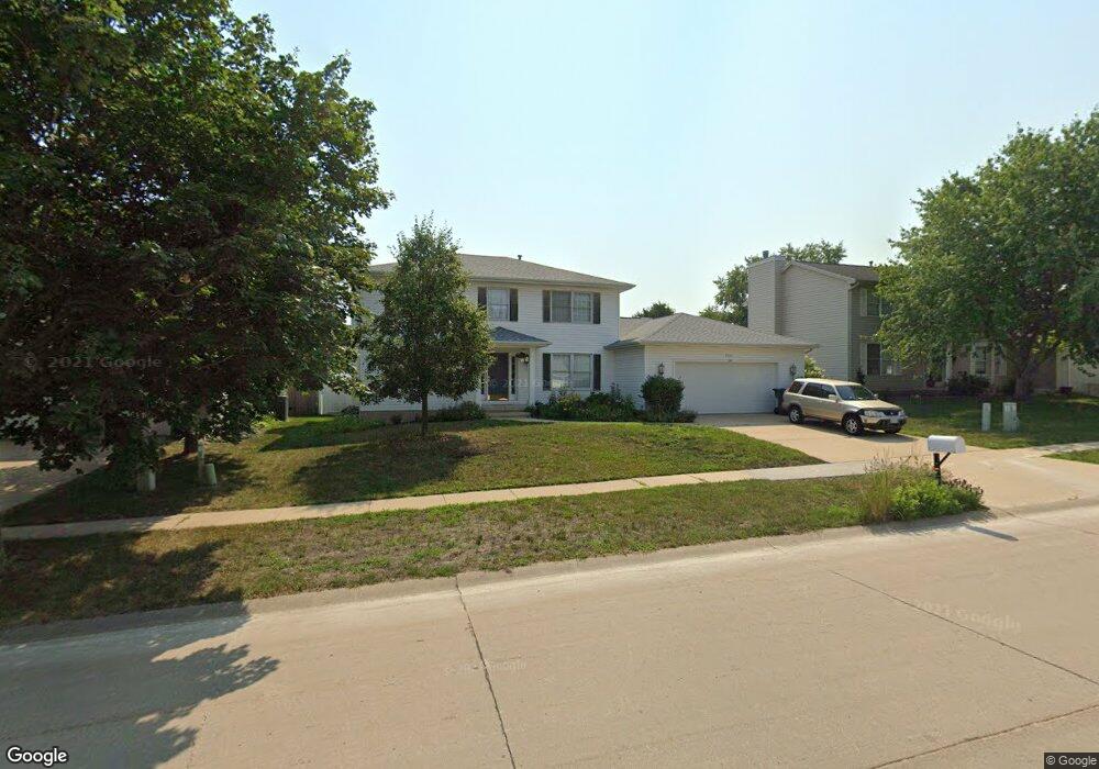 4122 Majestic Ct NE, Cedar Rapids, IA 52411 - photo 1