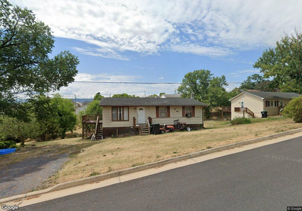 429 Walton St, Strasburg, VA 22657 - photo 1