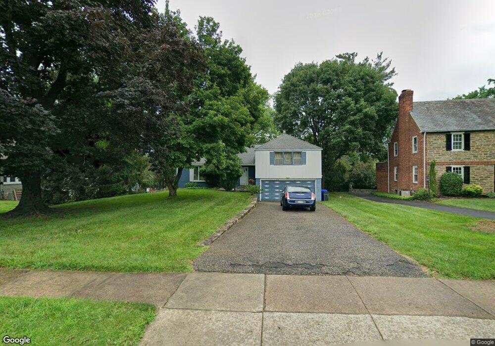 7903 Cobden Rd, Glenside, PA 19038 - photo 1