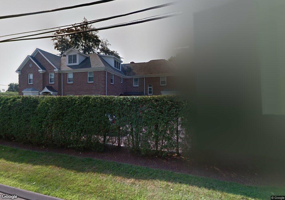 37 Maple St, New Canaan, CT 06840 - photo 1