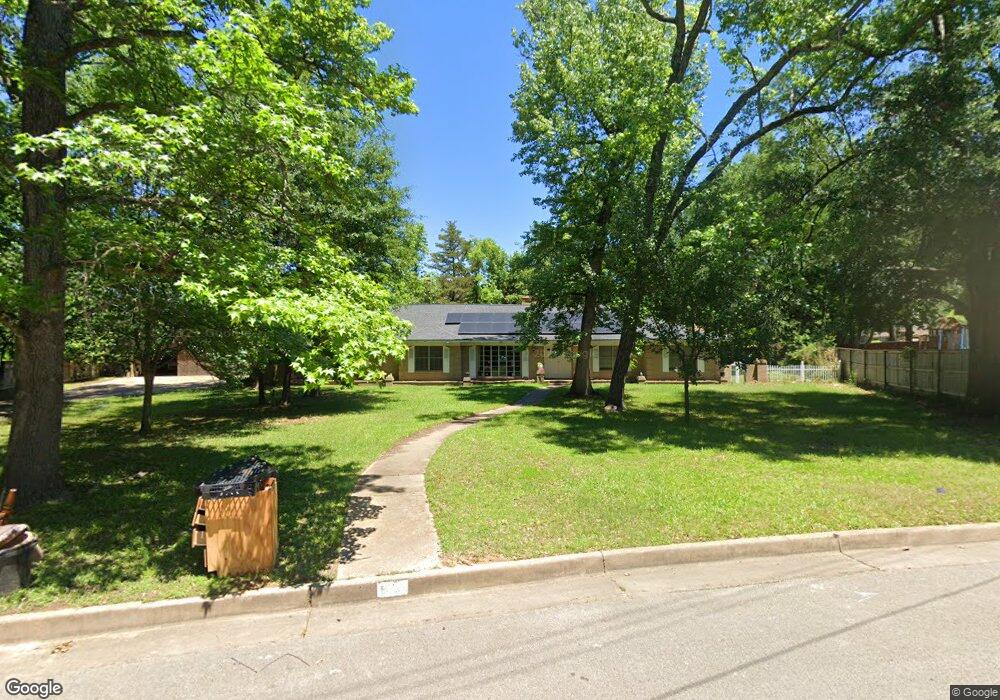 911 Charleston Dr, Tyler, TX 75703 - photo 1