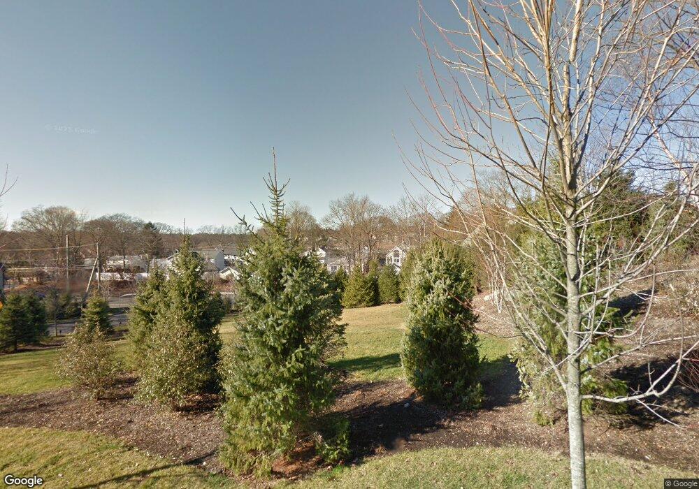 101 Kensett Ln unit 100, Darien, CT 06820 - photo 1