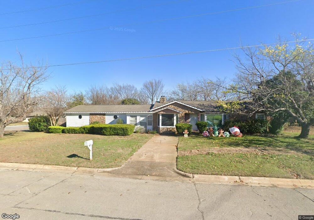 6300 Freda Ln, North Richland Hills, TX 76180 - photo 1