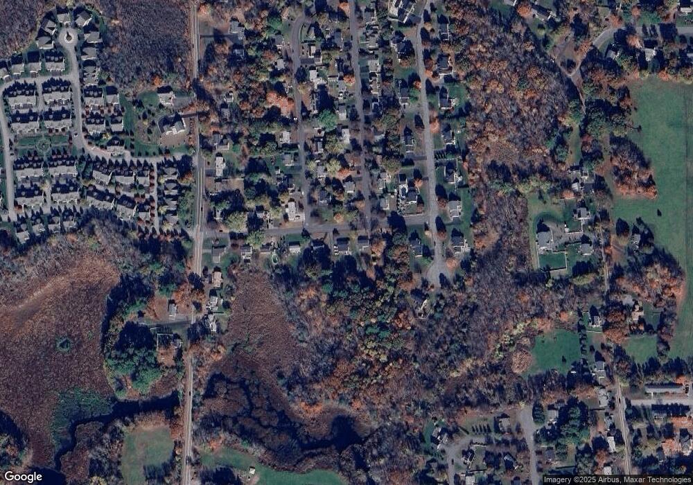 10 Clover Ln, Medway, MA 02053 - photo 1