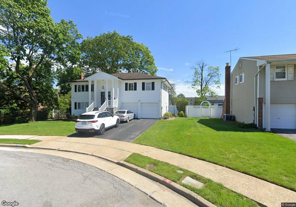 4 Rundle Ct, Hempstead, NY 11550 - photo 1