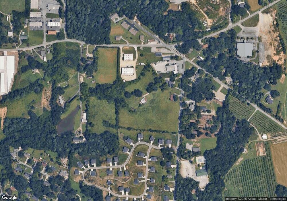 1445 N Allen Rd, Hendersonville, NC 28792 - photo 1