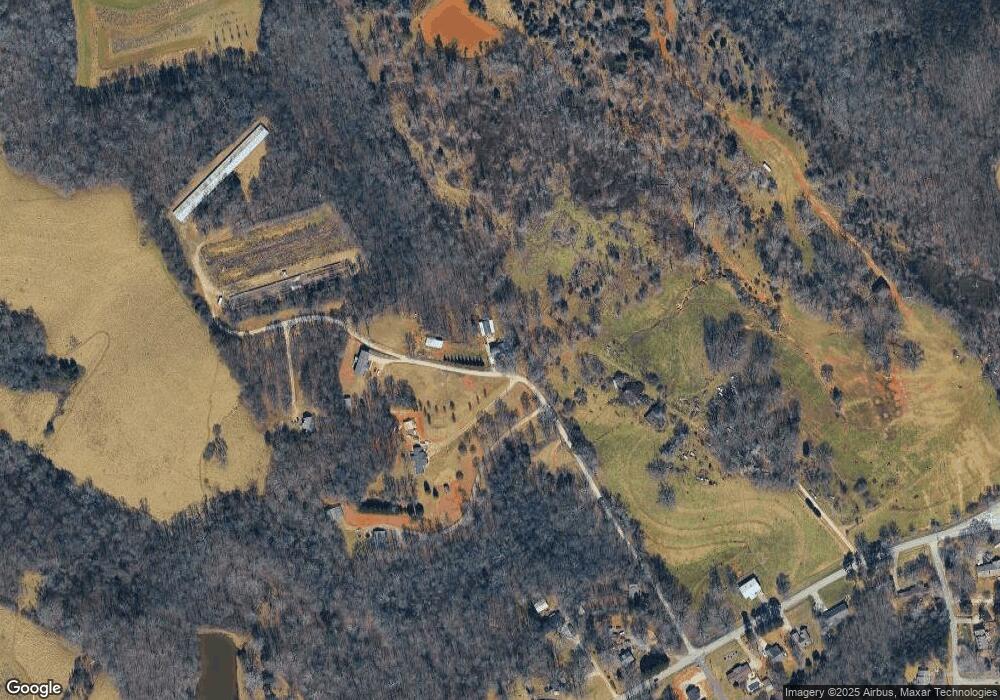 356 Erwin Rd, Cornelia, GA 30531 - photo 1