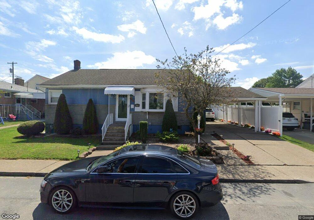 818 W 17th St, Hazleton, PA 18201 - photo 1