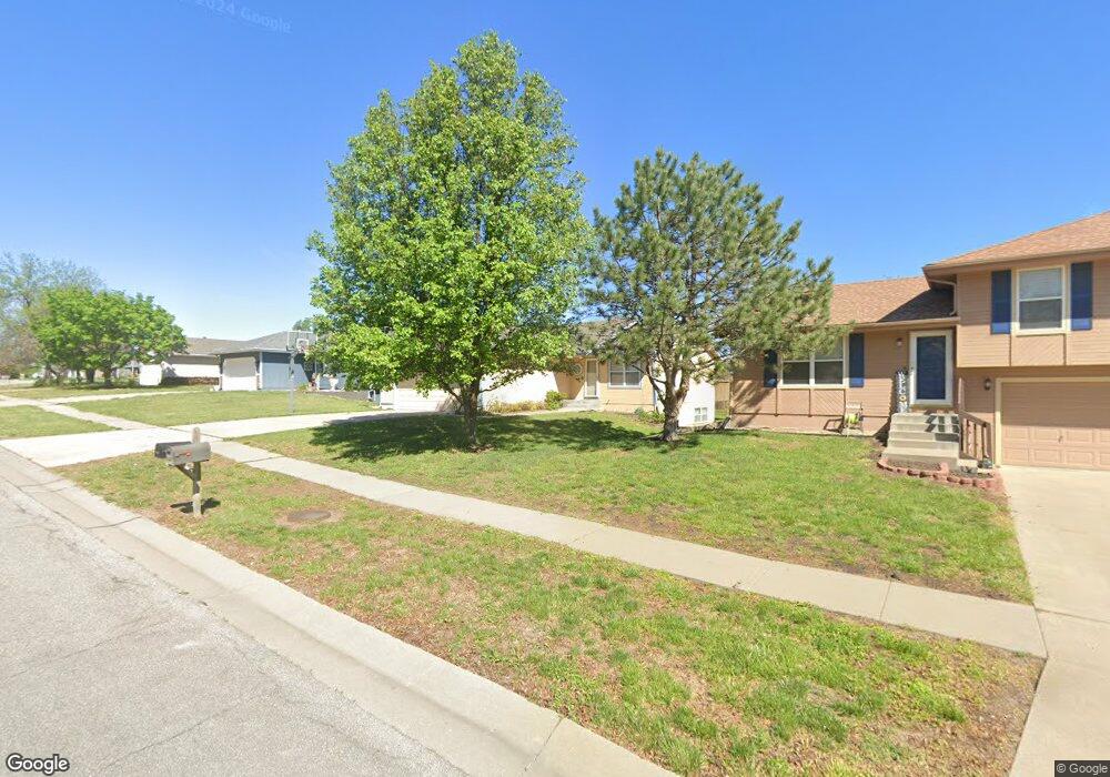 7404 SW 27th St, Topeka, KS 66614 - photo 1