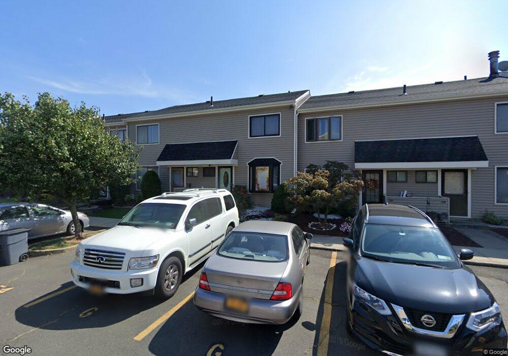 26 Larch Ct unit 116, Staten Island, NY 10309 - photo 1