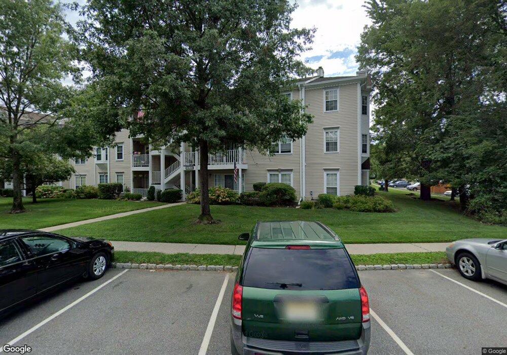 211 Larch Ln, Mahwah, NJ 07430 - photo 1