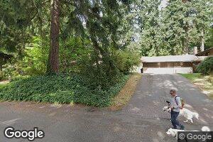 8430 SE 82nd St, Mercer Island, WA 98040