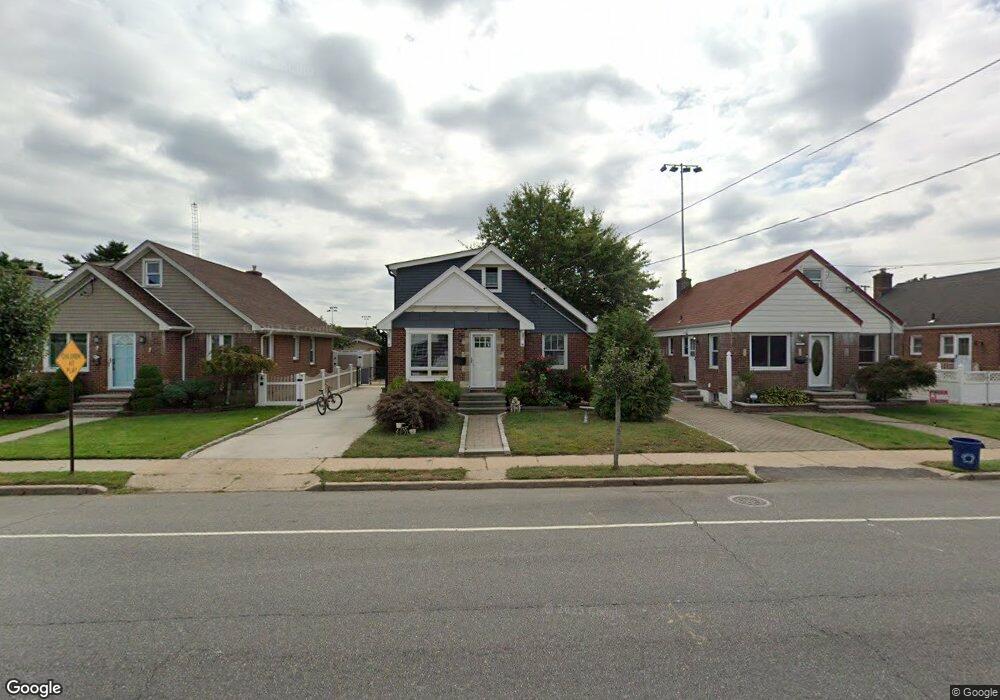 181 Westbury Ave, Mineola, NY 11501 - photo 1