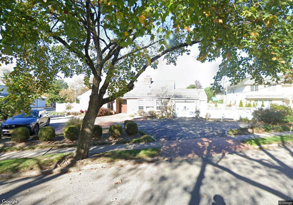 2 E Voss Ave, East Rockaway, NY 11518 - photo 1