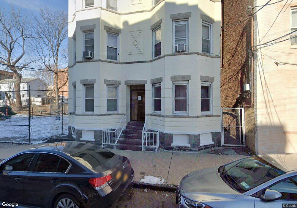 29 Knowles St, Yonkers, NY 10705 - photo 1