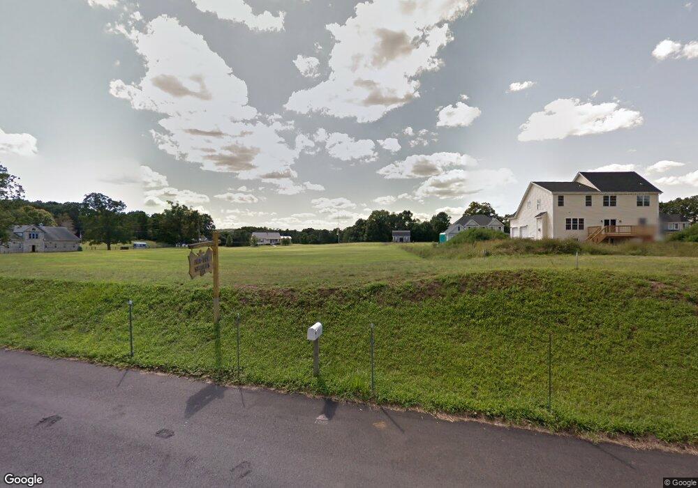 111 Crystal Lake Rd, Middletown, CT 06457 - photo 1