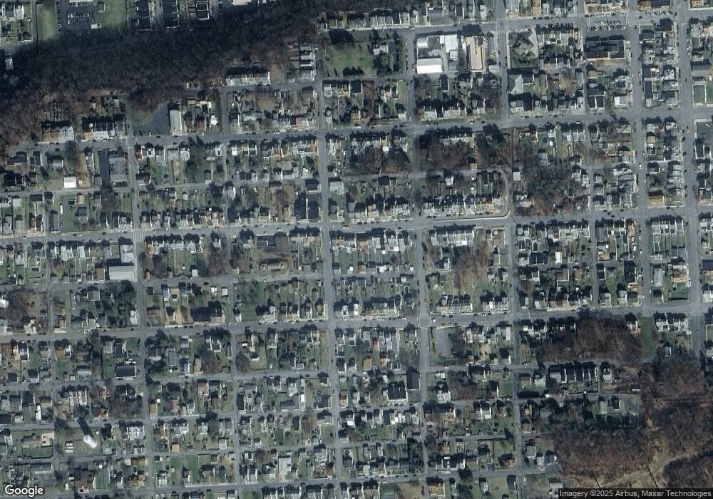 1032 W Pine St, Coal Township, PA 17866 - photo 1