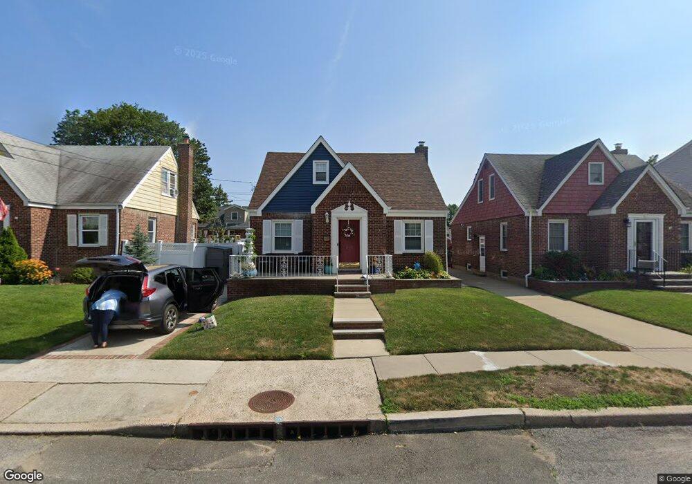 1015 Mosefan St, Franklin Square, NY 11010 - photo 1