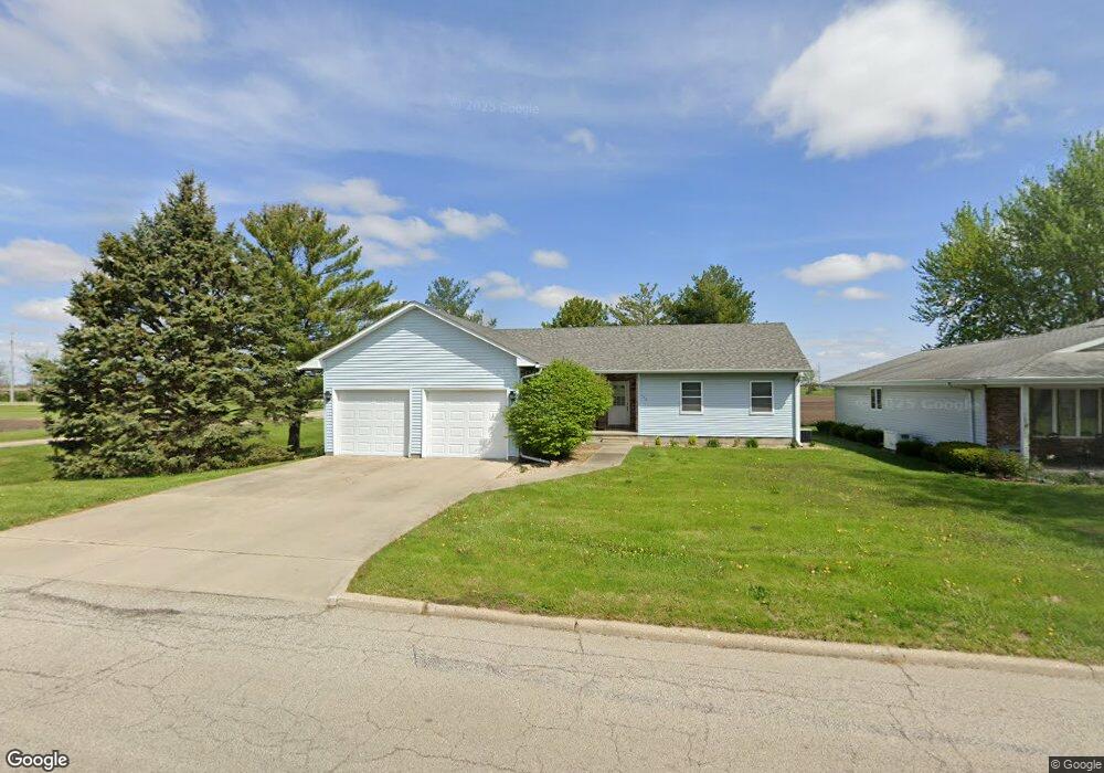 100 Lincolnwood Dr, Lincoln, IL 62656 - photo 1