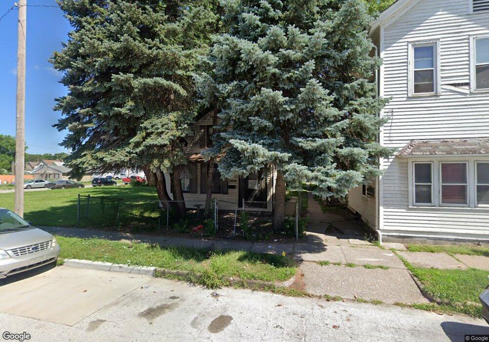 1548 W 3rd St, Davenport, IA 52802 - photo 1