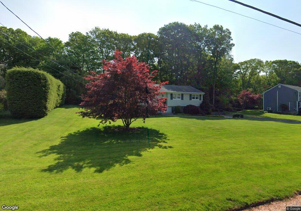 33 Carousel Dr, Trumbull, CT 06611 - photo 1