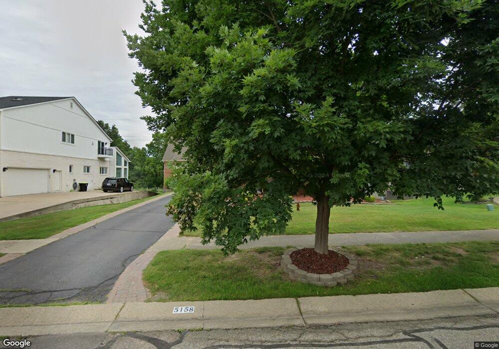 5158 Parkside Dr, West Bloomfield, MI 48323 - photo 1